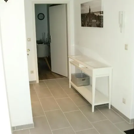 Schoenes 2-Zi. App. 55 Qm - Voll Moebliert - Citynah Elmshorn Exterior photo